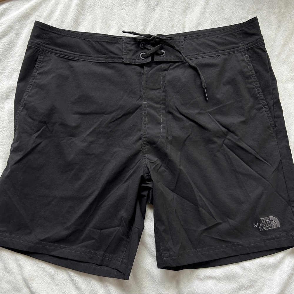 North Face Board Shorts size 34 NWOT